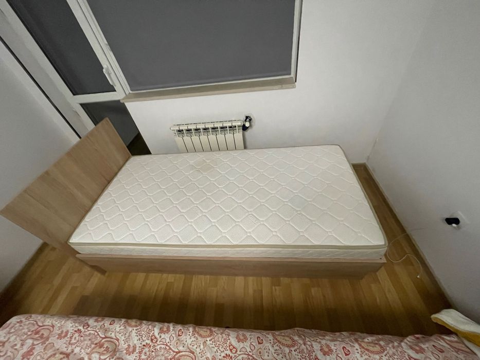 Легло за продажба