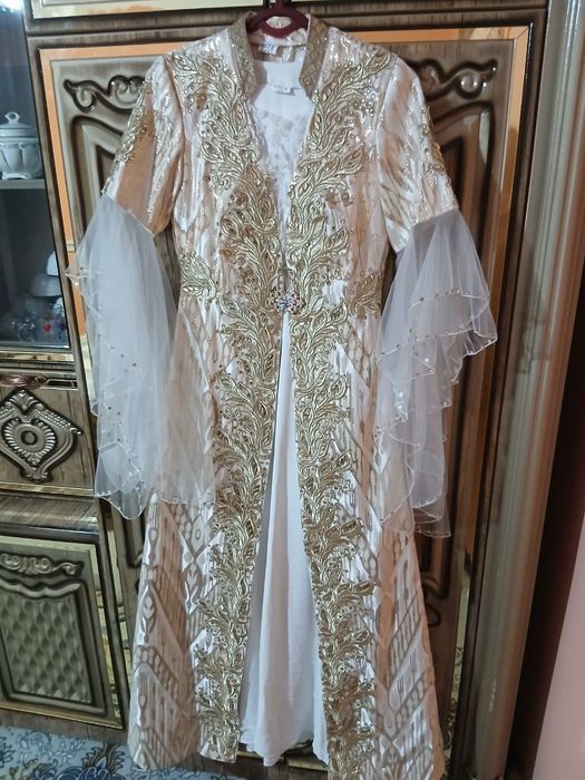 Ayolar kiyimi yangi 1 marta kiyilgan