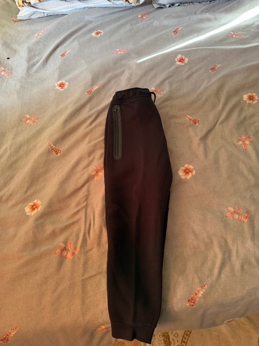 pantaloni nike tech