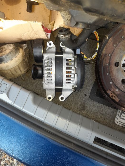 Alternator bmw e90 n43b20a.