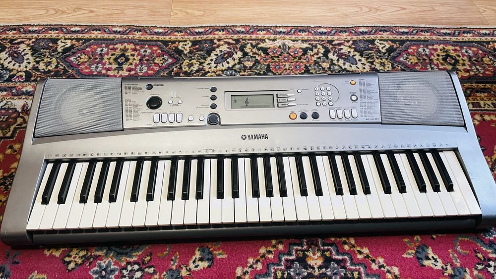 Синтезатор yamaha PSR-R300