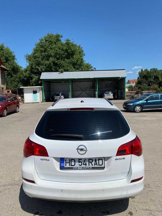 Opel Astra J 1.3 CDTI – 2011 – Foarte Economică – 2.999€