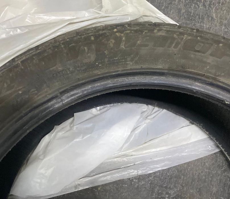 Продам летние резины r21