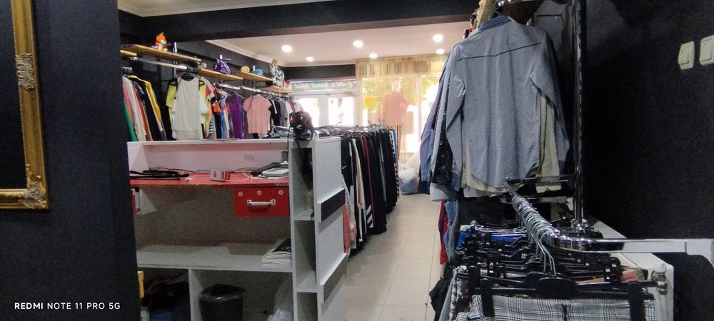 Închiriez spațiu comercial în Onesti