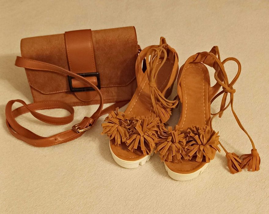 Комплект: чантичка и ЧИСТО НОВИ сандали на платформа - ИЗГОДНО!