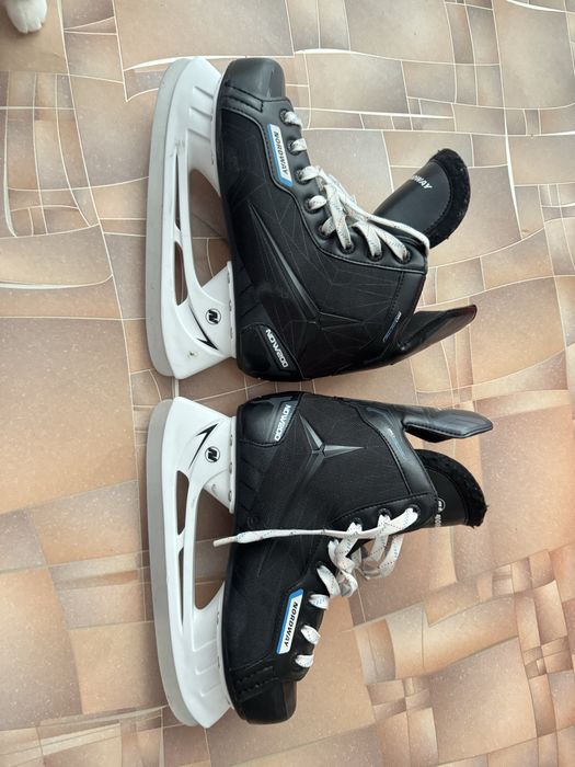 Продам коньки 38 размер