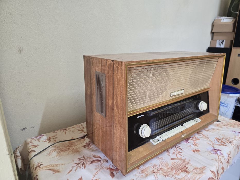 Radio Capri 6401!