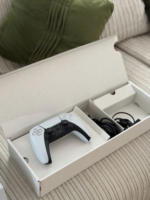 Consola PS5  1Tb cu disc, garantie 12 luni, ambalaj original