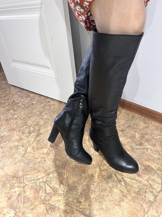 Женские сапоги кожанные