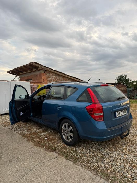 Vând Kia cee'd 2011 – 1.4 Benzină, 90 CP, Proprietar, Înmatriculată TM