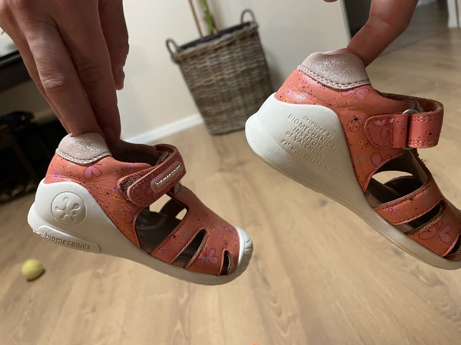 Sandale piele Biomecanics masura 22