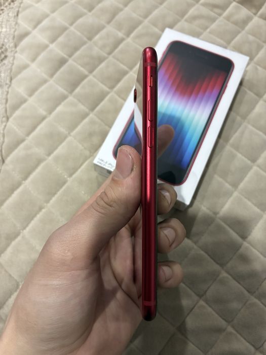 Iphone SE 2022 (gen 3) PRODUCT)RED