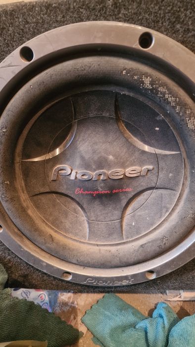 Суб буфер бас каса Pioneer champion series 12" с усилвател Blaupunkt