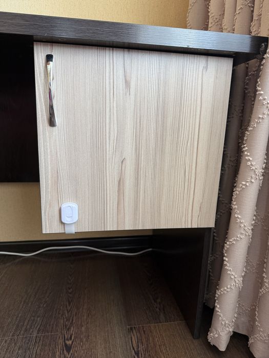 Продам письменный стол