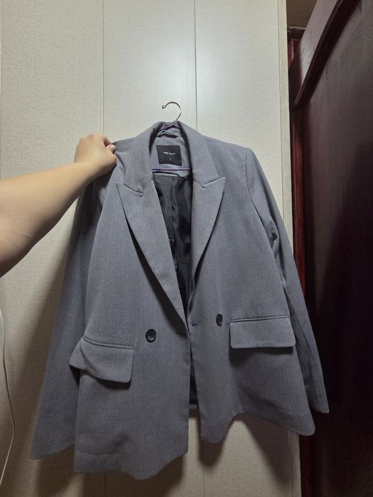 Продается классический женский пиджак