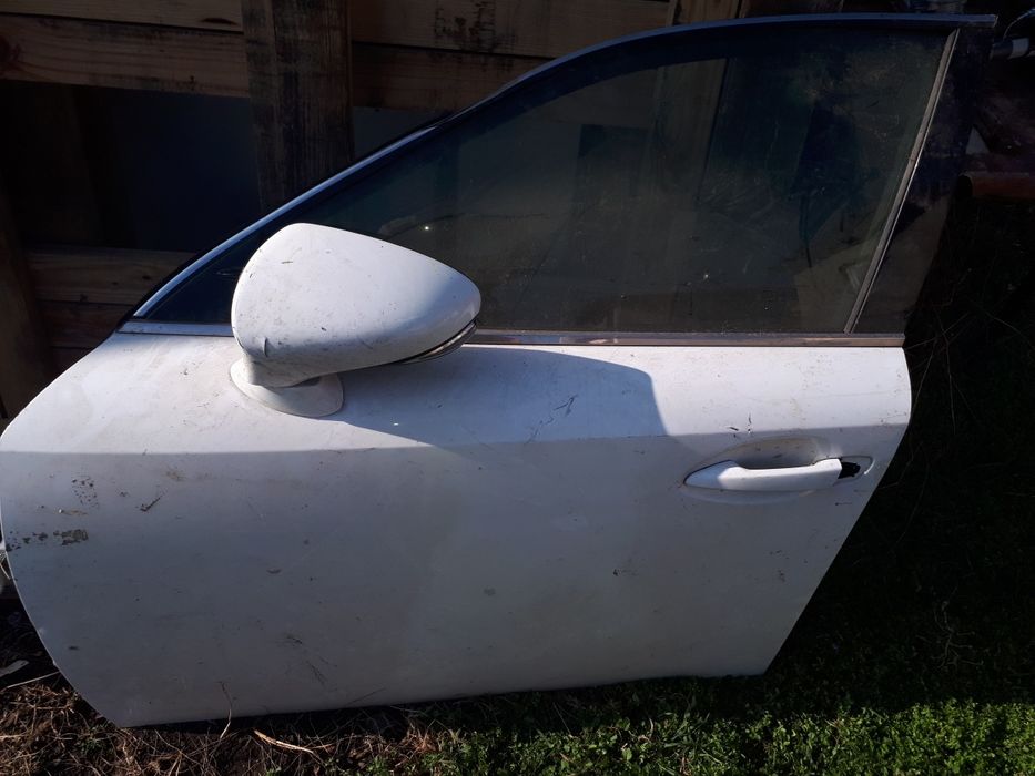 ,вратаCHR  зад дясна,спойлер,400лв,Лексус 4 врати,Огледала