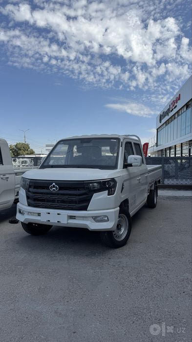 Changan Truck Plus — dubl kabina, 5 o'rin + yuk 2480 kg