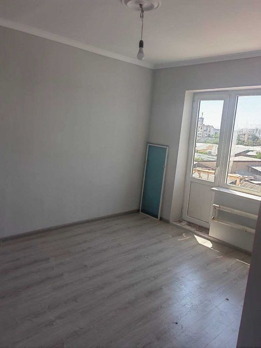 Продается квартира в Яшнабадском районе Тузел 3-х комнат 4-этаже 70м2