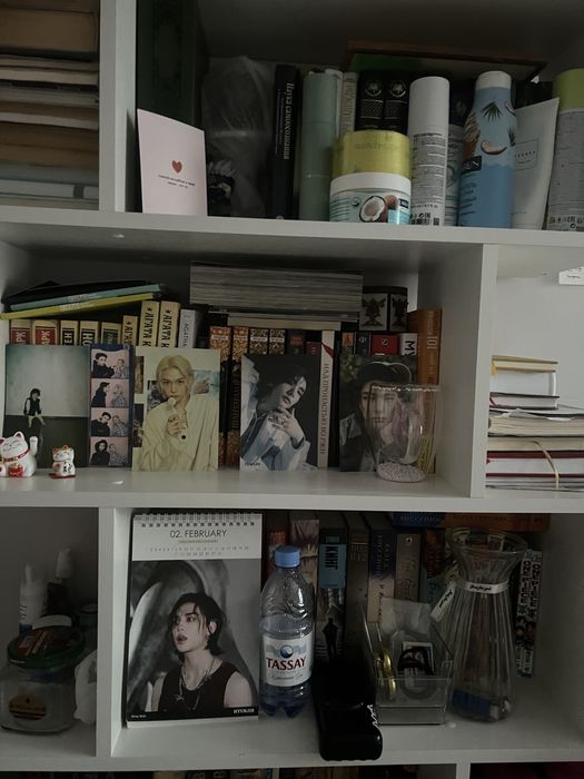 Продам стеллаж для книг