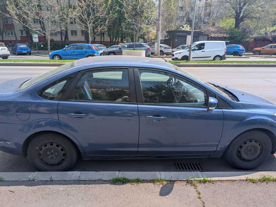 Ford Focus MK2 Facelift Sedan ( 2008 )