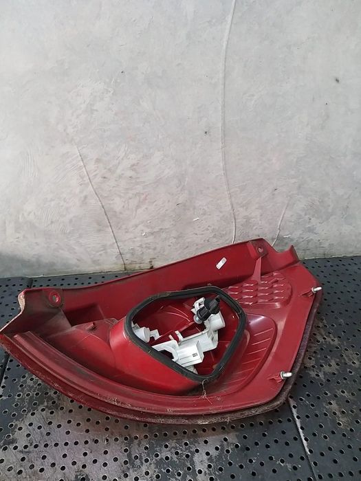 Stop tripla lampa stanga ford fiesta 6 cb1 ccn 8a6113405a