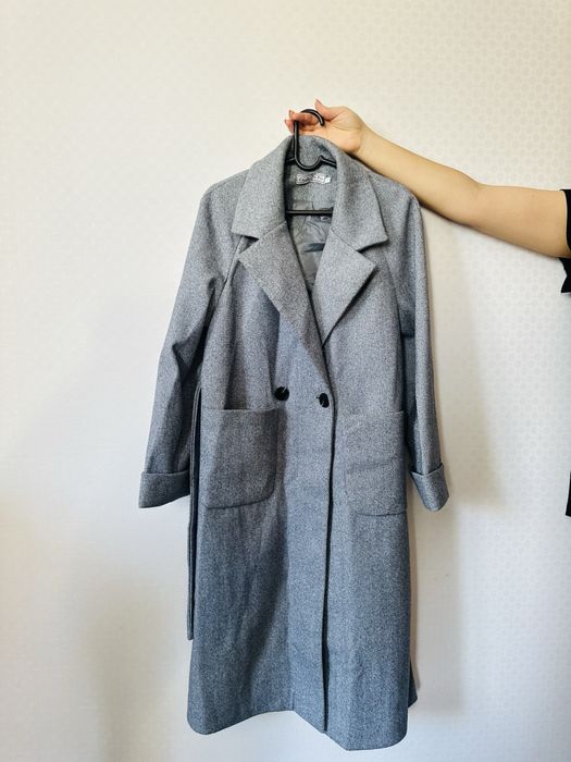 Продам 3 пальто за 40.000