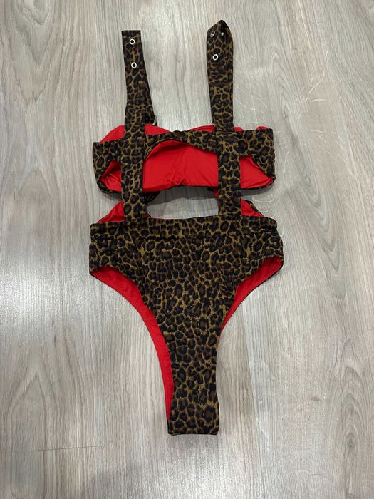 Alt. Australia Ефектен цял бански XS