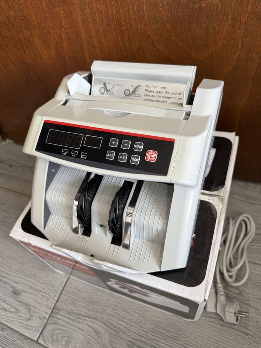 Машина за броене на пари с УВ