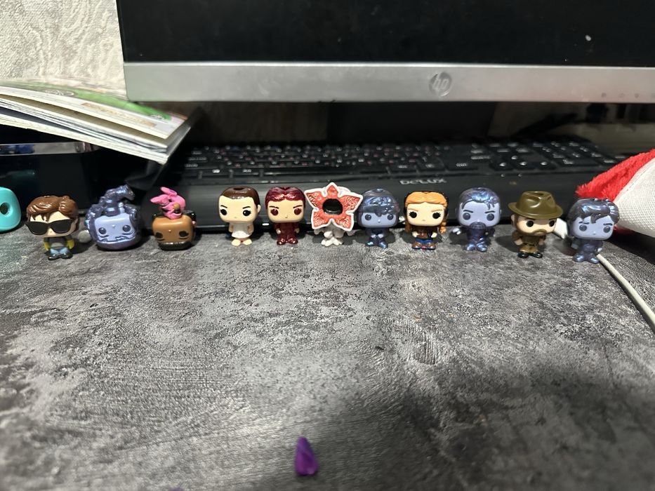 Фигурки киндер джой stranger things