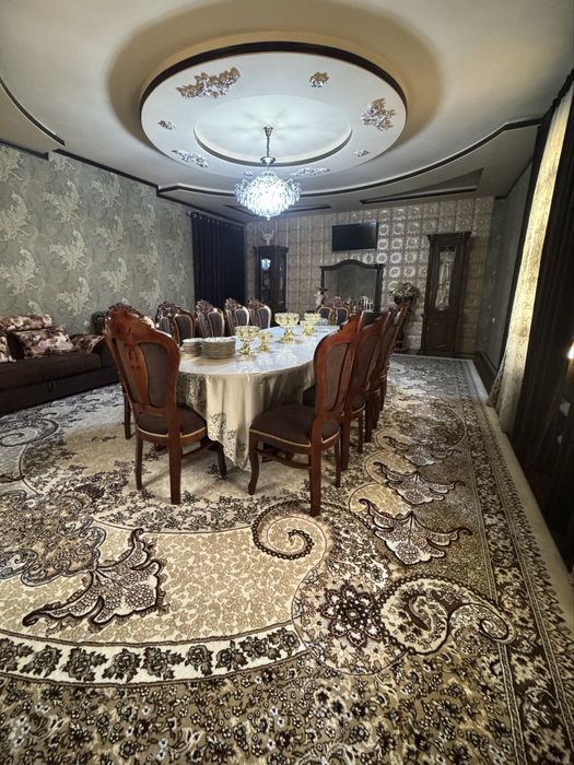 Дом в Бухаре 5соток.Адрес Отбозор.6 комнат 160.000$