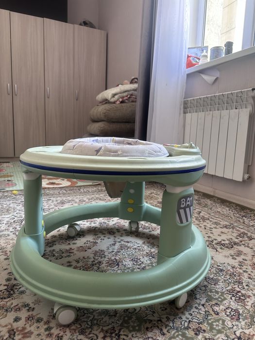 Продам детский ходунок , полтзовались месяц