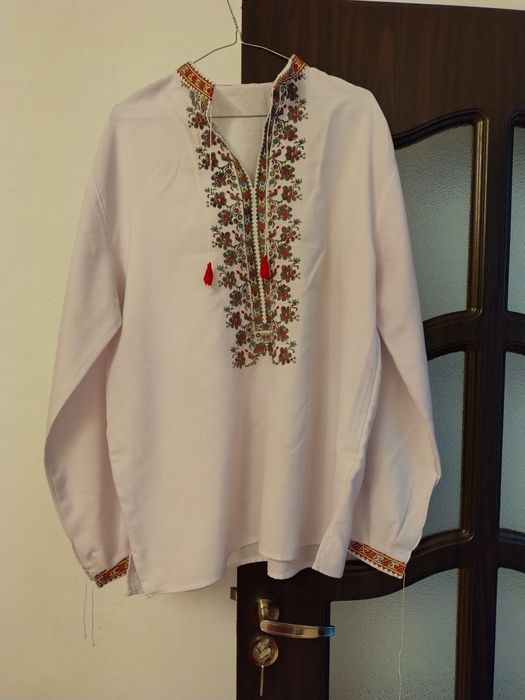 Vind ie  ptr. bărbați.