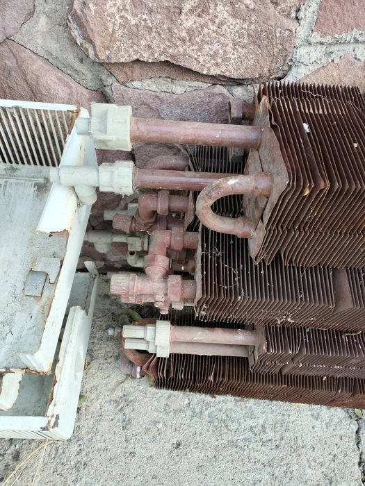 Продам батареи в хорошем состоянии