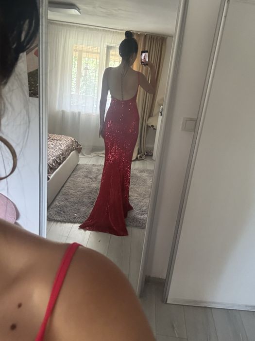 Rochie de petrecere cu trena