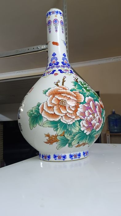 Продам вазу в китайском стиле