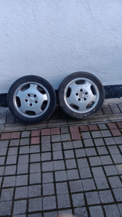 Vând anvelope cu geanțe aluminiu