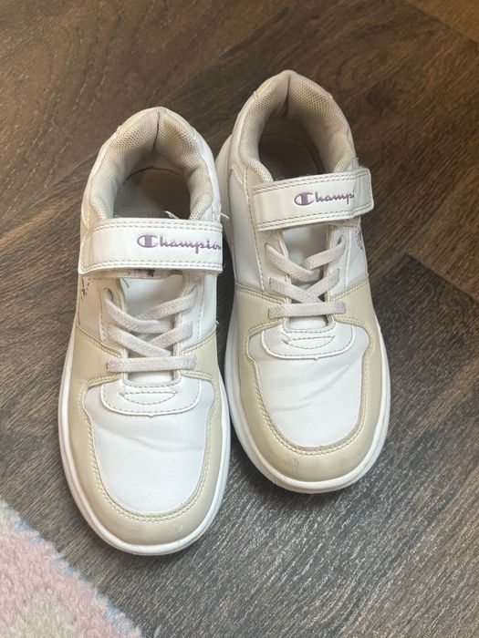 Бели маратонки Champion за момиче и сандали Zara 33 номер