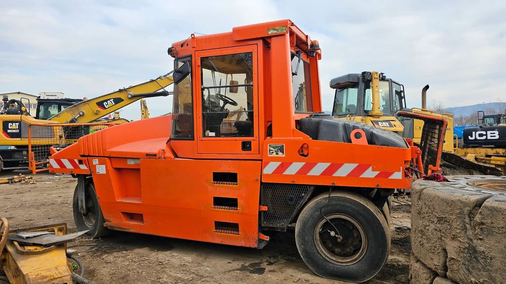 Caterpillar CAT PS 300 Cilindru compactor Polipneu