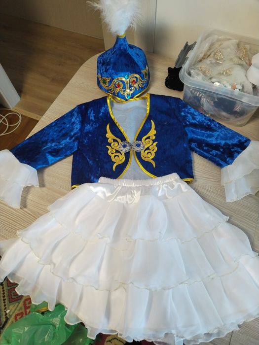 Продам национальные костюмы