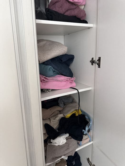 Шкаф платяной трехдверный