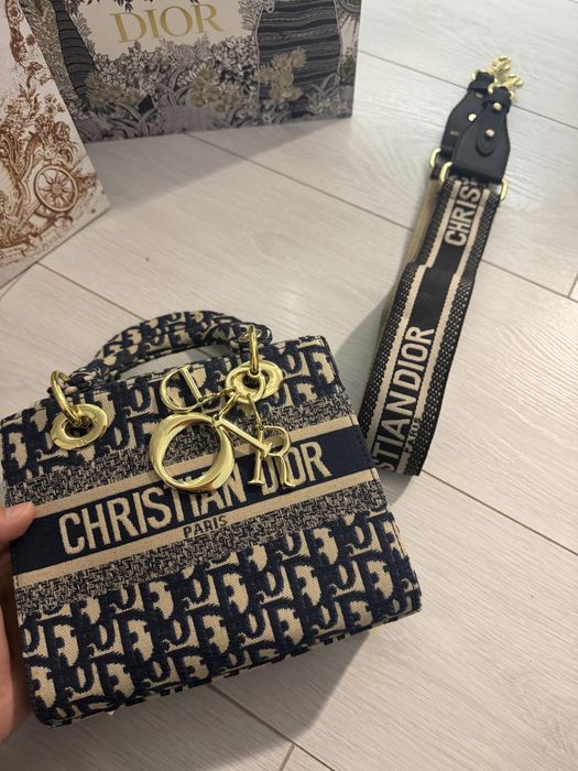 Сумочка отличного качества люкс