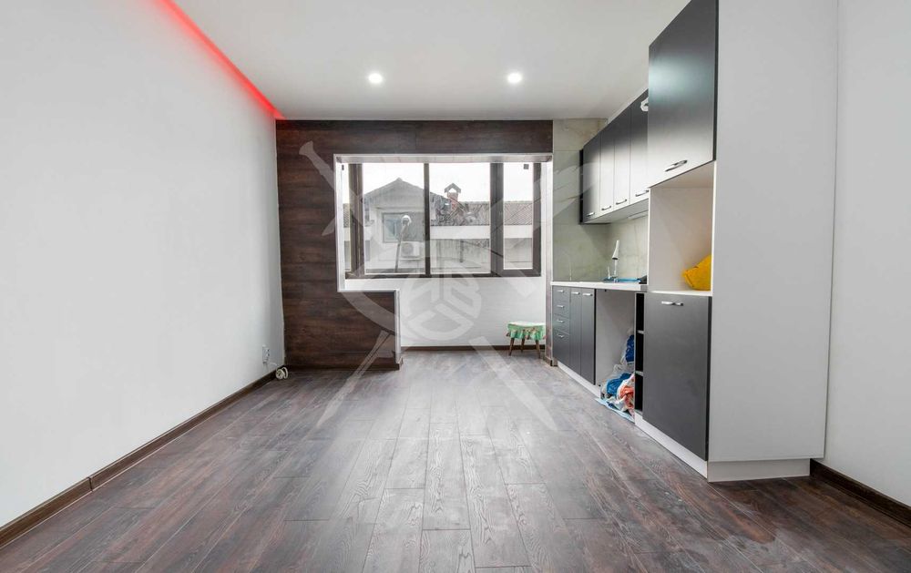 Продава се Двустаен апартамент в София, Надежда 4 - 73 кв.м за 2179 €/кв.м - Снимка #1