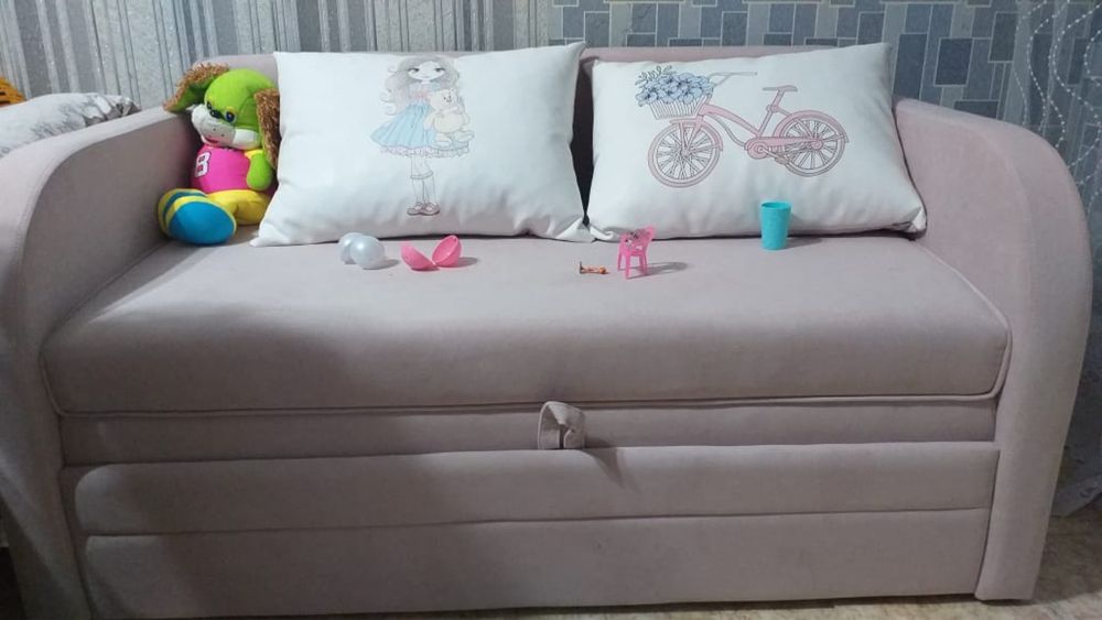 Продам детский диван