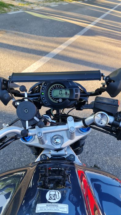Vând motocicleta YAMAHA FZ600 s1
