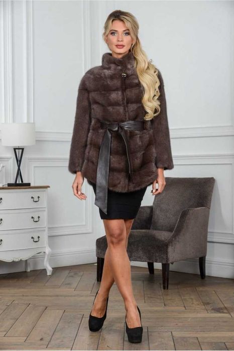 Haina vizon blana naturala, culoare capucino  , Haină de nurcă ca nouă