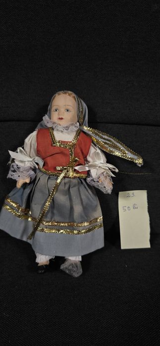 Păpuși cu cap din portelan