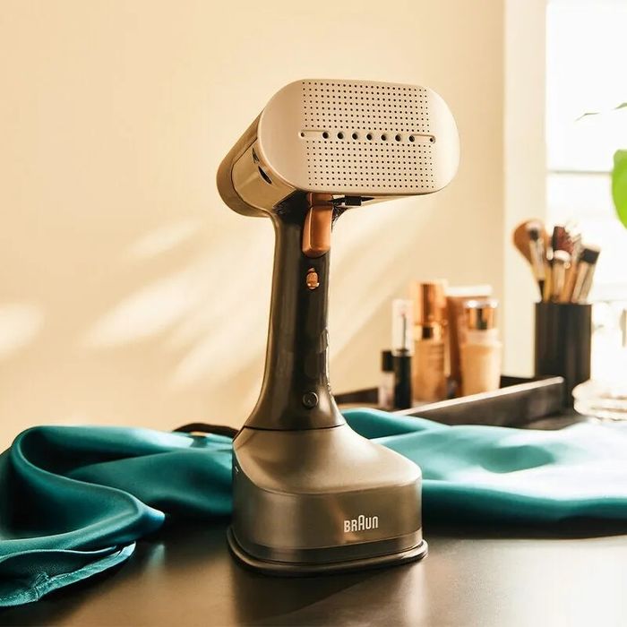 Отпариватель для одежды GS7077BK