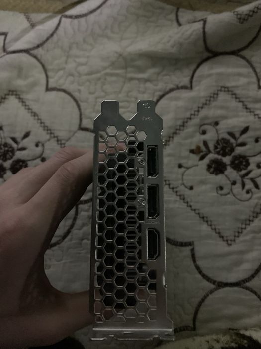 Продаю видеокарту Nvidia 1650