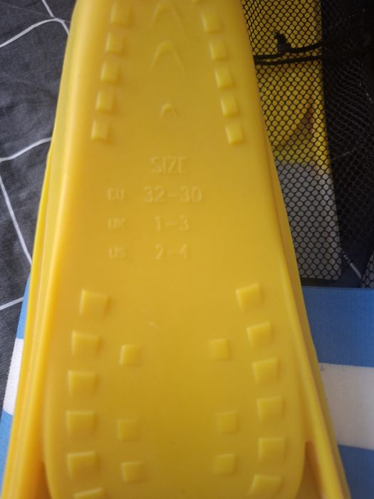 Продаётся ласты размеры30 32