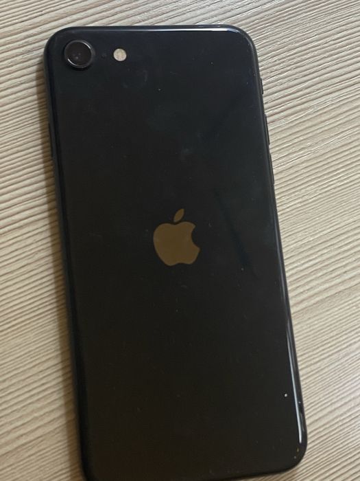 iPhone SE 2020года